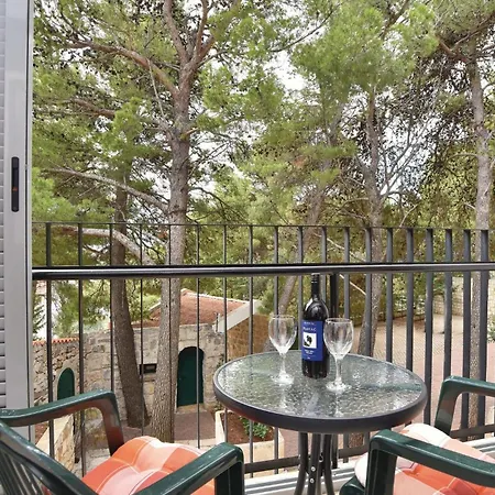 Nice Home In Duce With Outdoor Swimming Pool Holiday home *