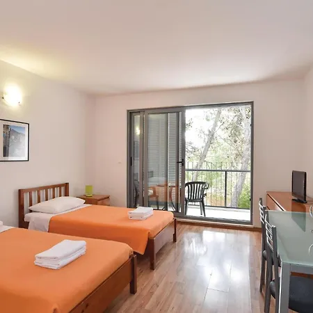 Stunning Home In Duce Holiday home Duce