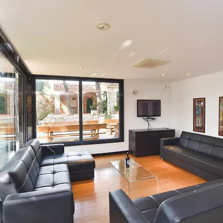 Holiday home Nice Home In Duce With Outdoor Swimming Pool Duce