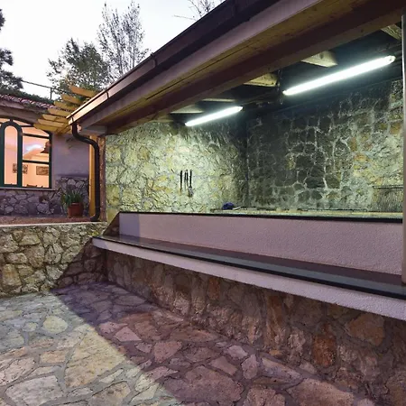 Nice Home In Duce With Outdoor Swimming Pool Duce