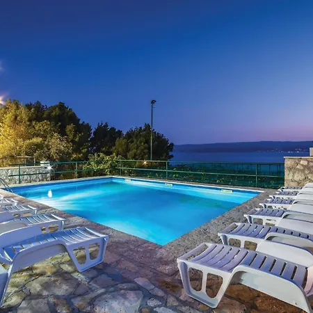 Nice Home In Duce With Outdoor Swimming Pool Holiday home *